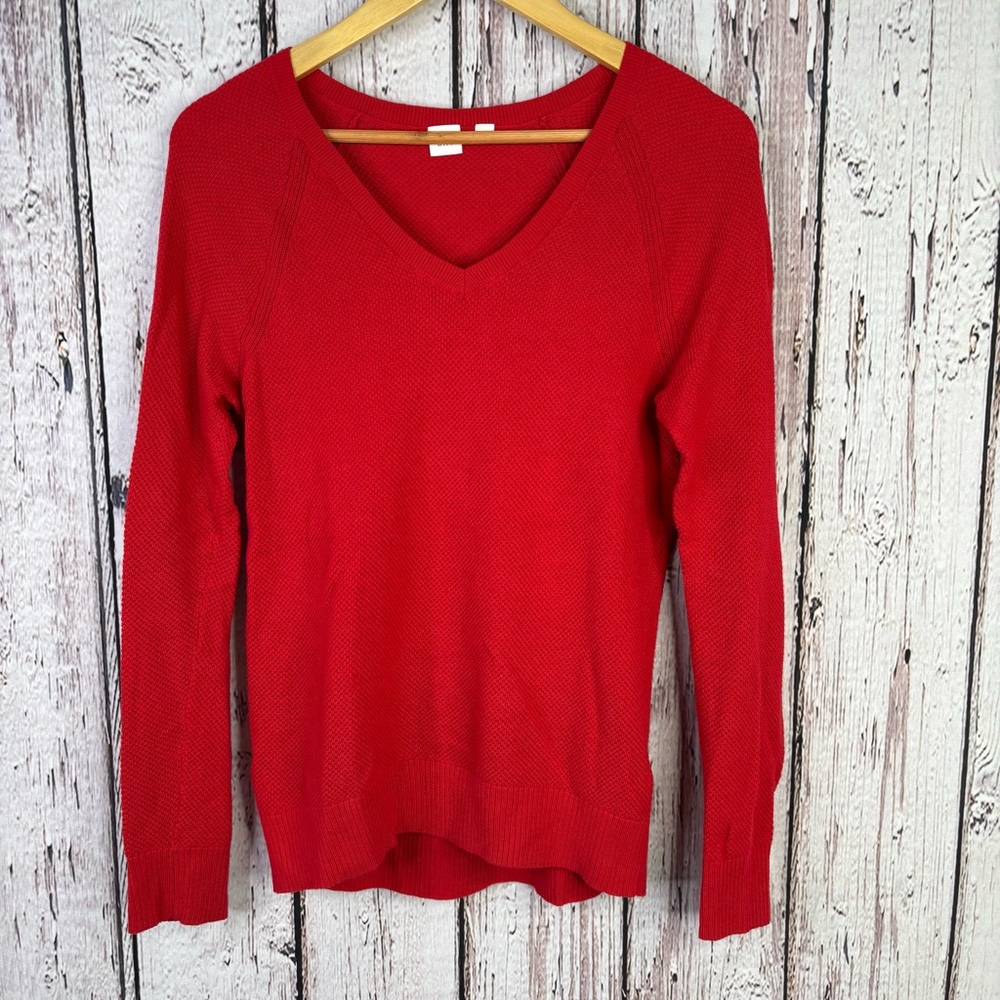 GAP Women’s Small Red Textured V-Neck‎ Sweater Pullover Long Sleeve Cotton Blend